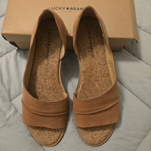 Lucky Brand Tan Women's Sandals